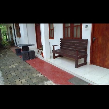 קטרגמה Dinesh Guest House מראה חיצוני תמונה