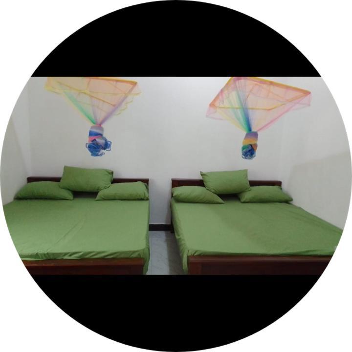 קטרגמה Dinesh Guest House מראה חיצוני תמונה