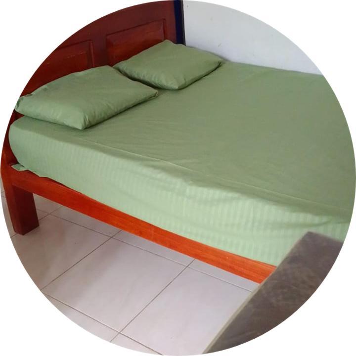 קטרגמה Dinesh Guest House מראה חיצוני תמונה